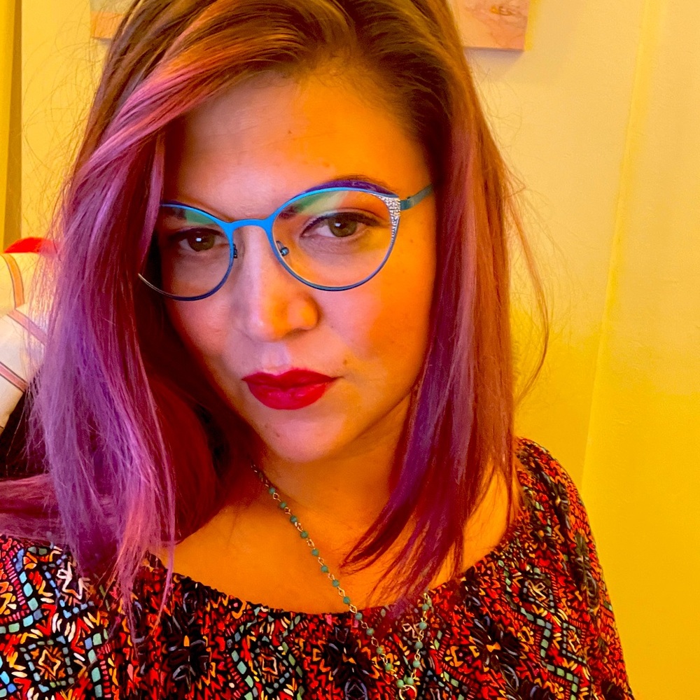Meet your Posher, Joy
